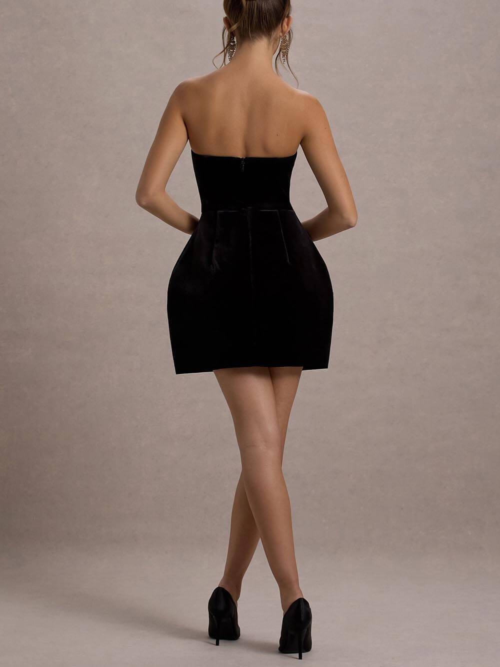 Elegantes Bandeau-Minikleid aus Samt mit Schmucksteinbesatz