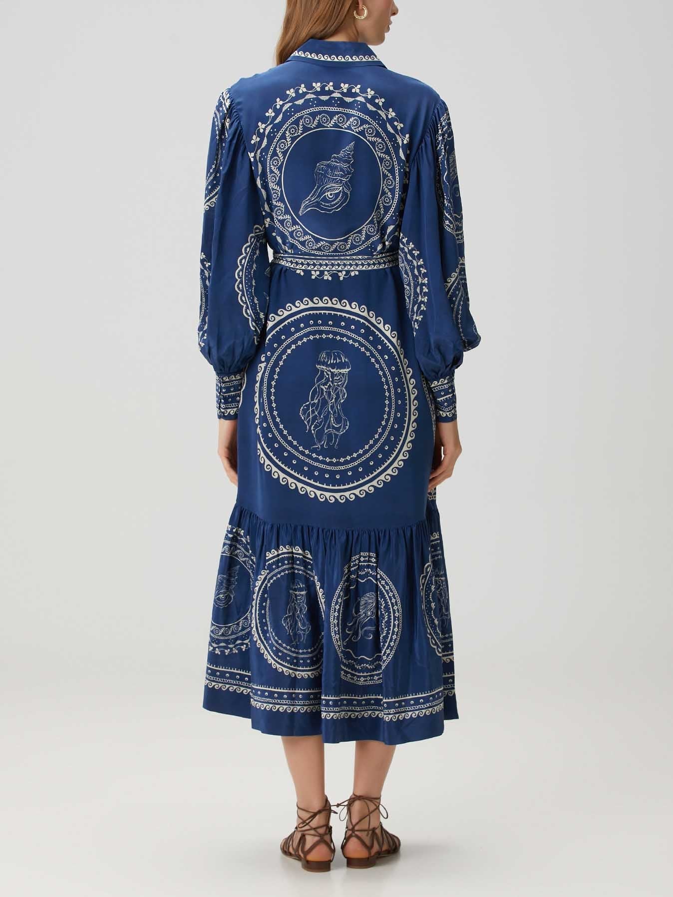 Robe mi-longue à lacets et imprimé océan bleu exquis