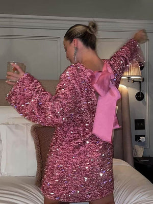 Paillettenbesetztes Kleid mit Bindeband hinten