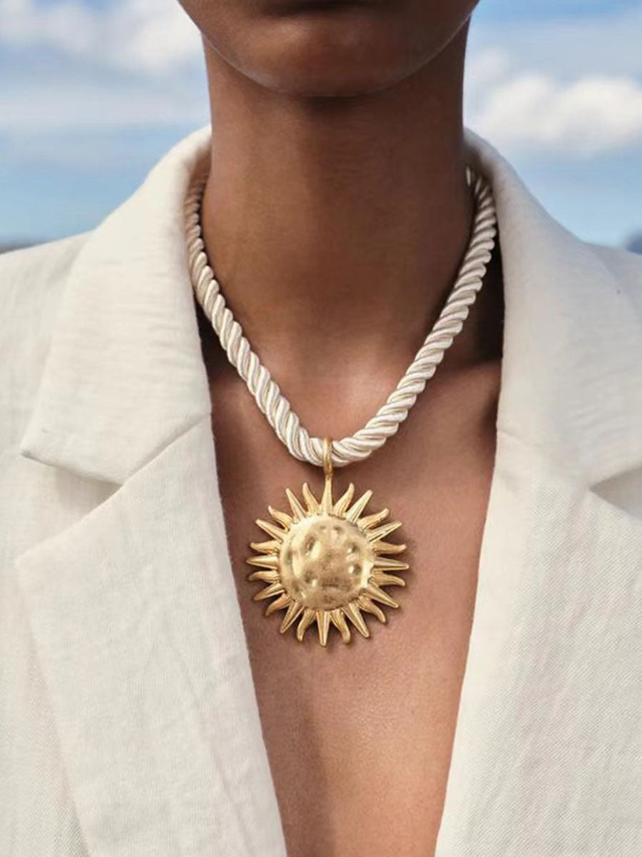 Strandkette mit Sonnenblumenanhänger