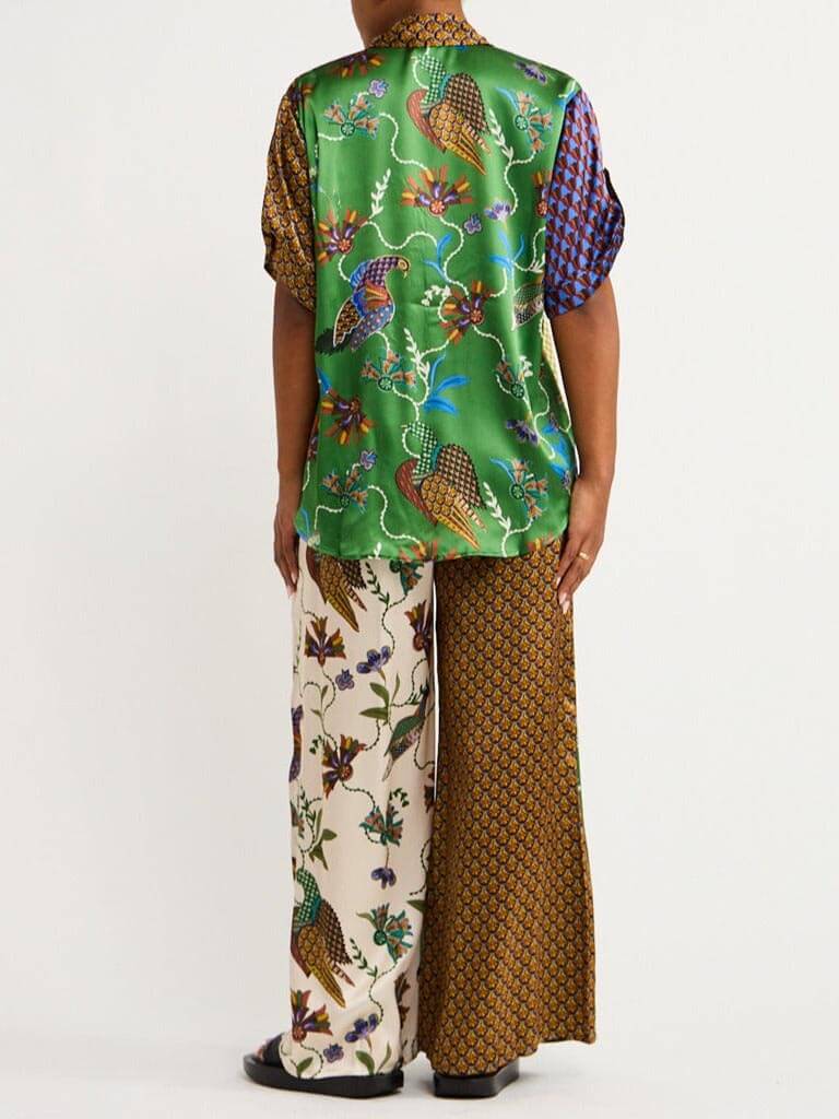 Lockere Hose mit weitem Bein und speziellem Folk-Print