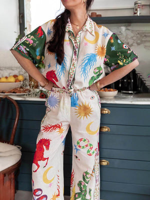 Set mit kurzärmligem, locker sitzendem Hemd und Hose mit elastischer Taille und einzigartigem Druck