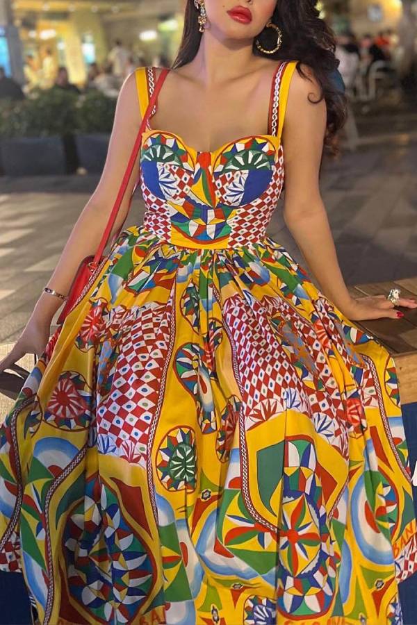 Unique Sunset Walk Ethnic Pattern Print Backless Midi Dress