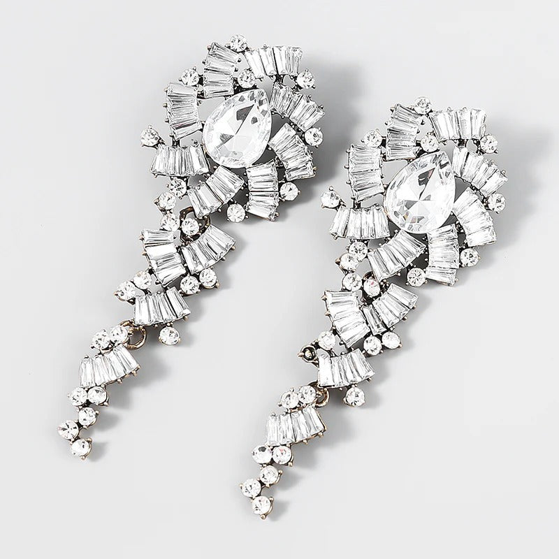 Retro Alloy Diamond Acrylic Flower Long Earrings White one size