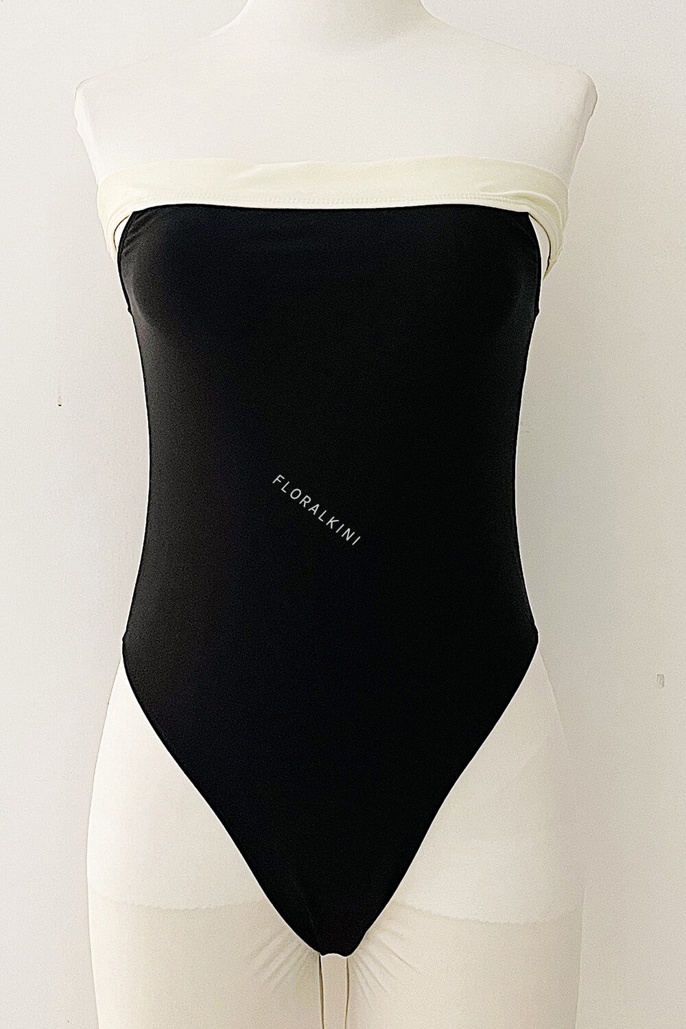 Off Shoulder Coloblock One Piece Swimsuit With Belt