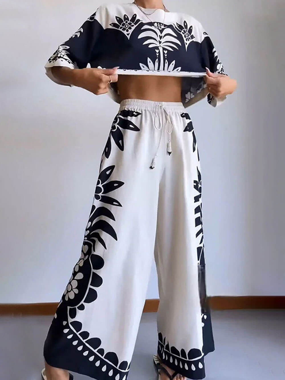 Costume ample à manches courtes et imprimé ethnique