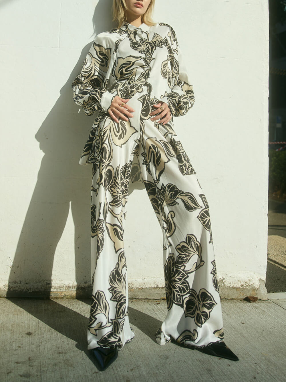 Exquisites, lockeres Oversize-Hemd mit Blumendruck