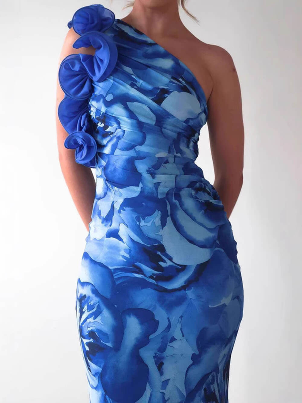 Sexy, elegantes, ärmelloses, eng anliegendes Partykleid mit dreidimensionalem Blumendruck