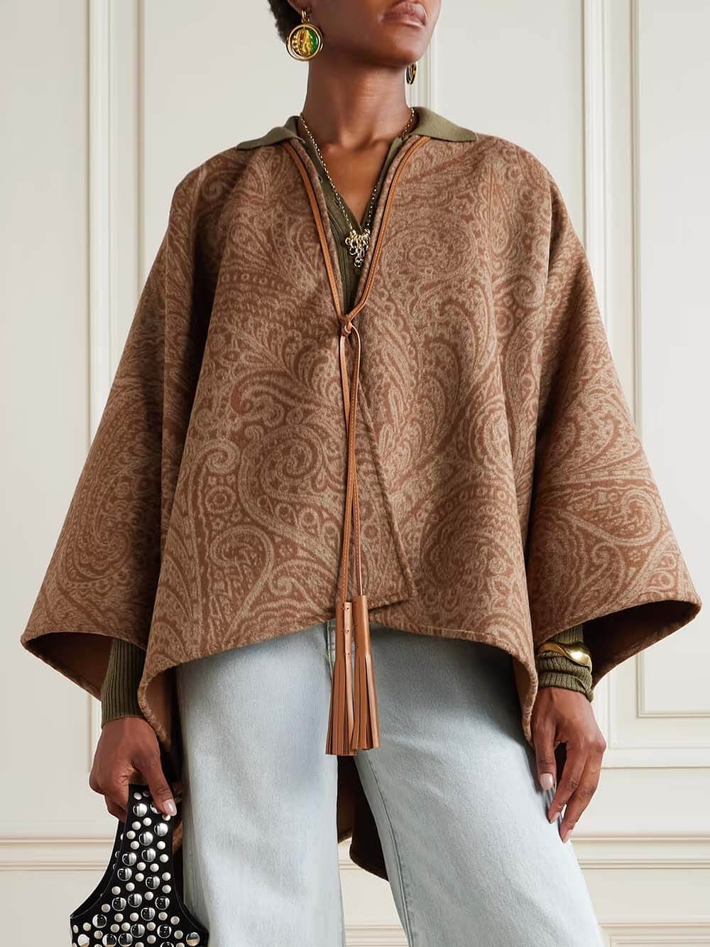 Lässiger Cape-Mantel mit Lederbesatz und Paisley-Print