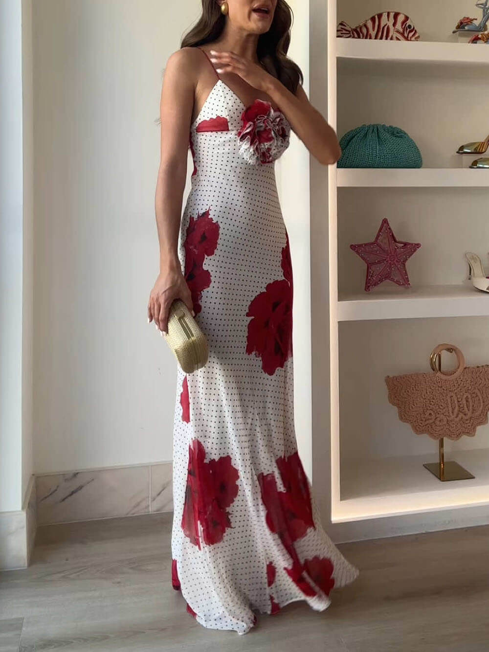 Elegantes Maxikleid mit Blumenmuster und Punkten
