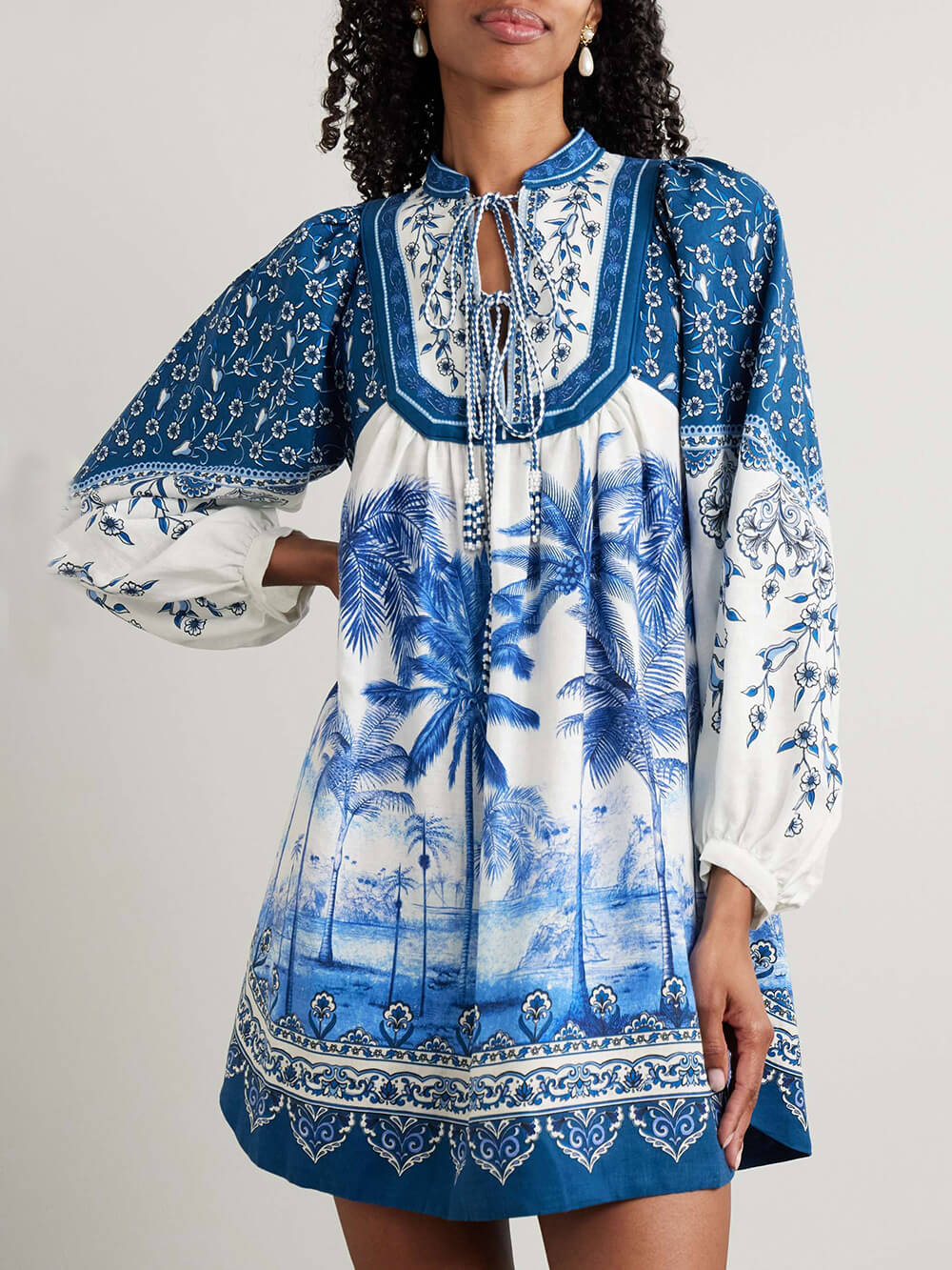 Einzigartiges Minikleid aus Leinen mit Palmen-Strand-Print