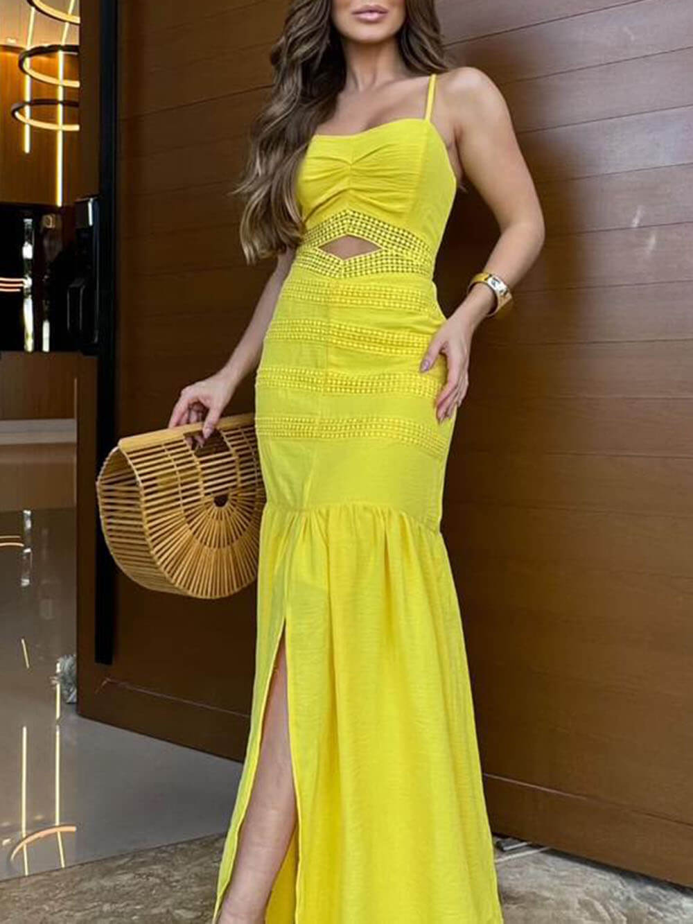 Exquisites, wunderschönes Maxikleid mit Häkelspitze und Patchwork-Ausschnitt und Fischschwanz