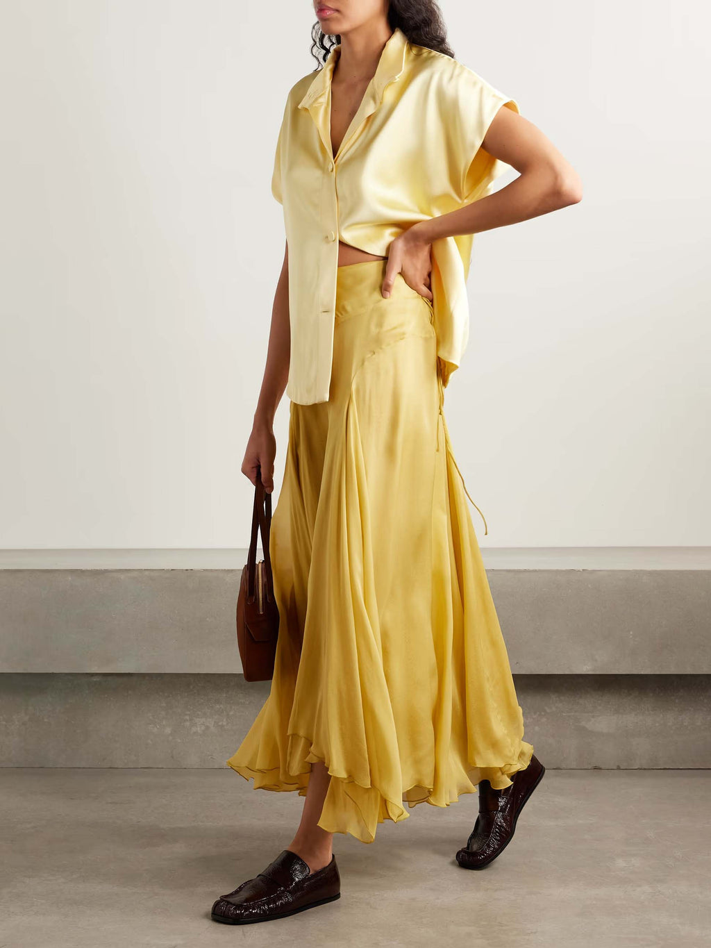 Exquisiter asymmetrischer Maxirock aus plissiertem Chiffon