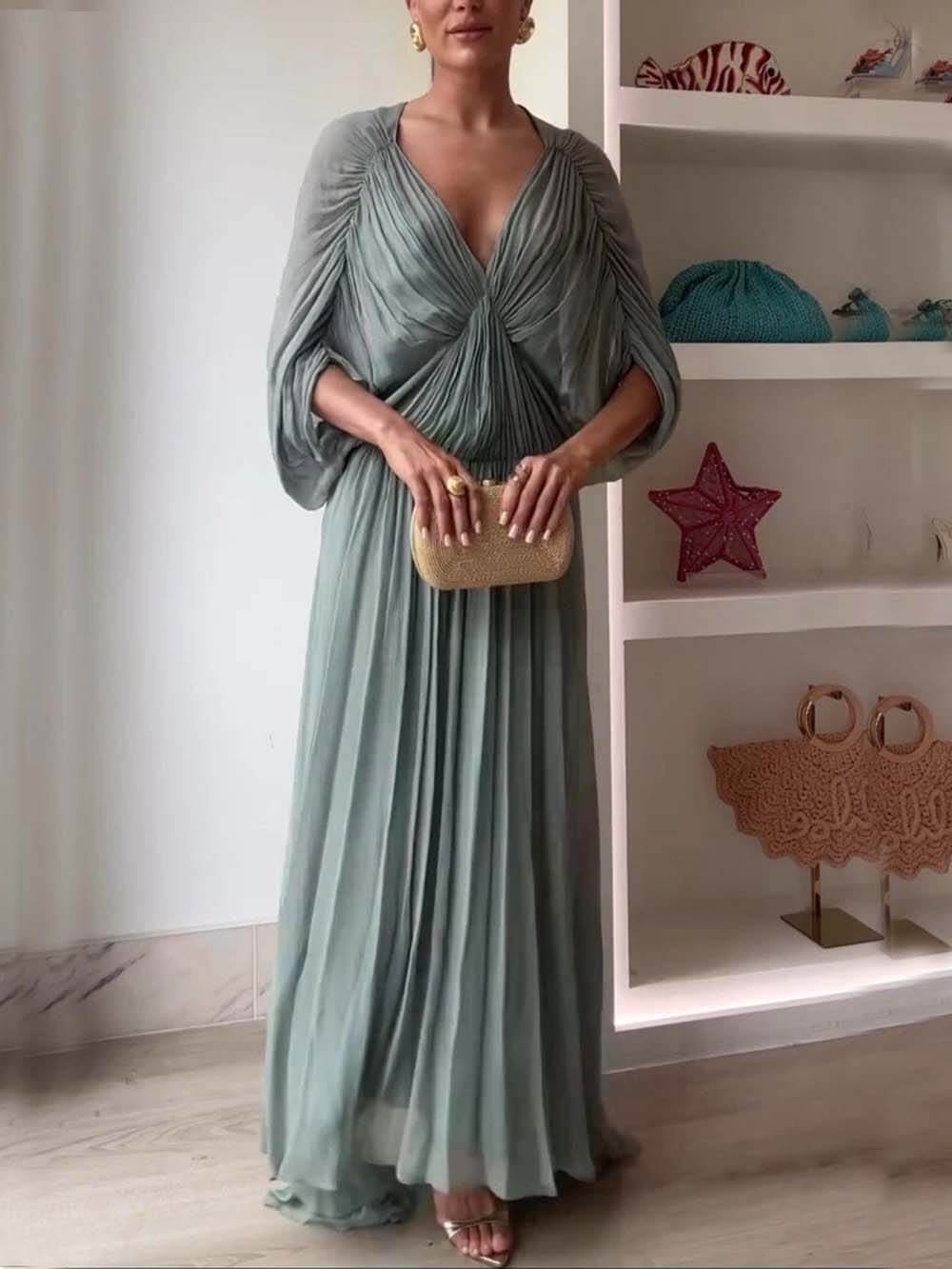Wunderschön plissiertes, drapiertes Maxikleid mit V-Ausschnitt und Fledermausärmeln