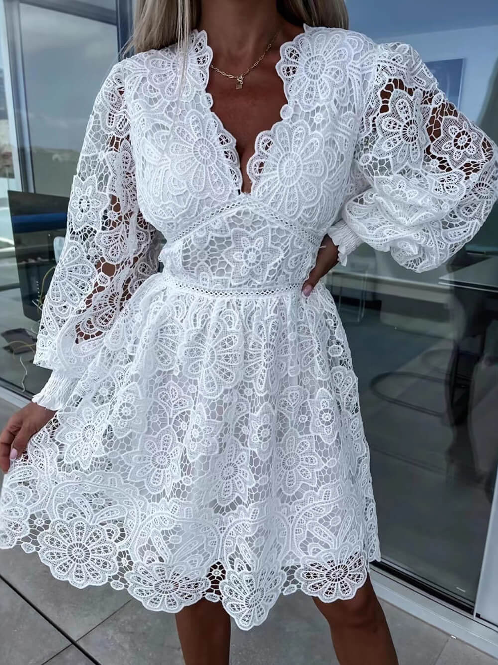 Sexy Minikleid aus hohler Spitze