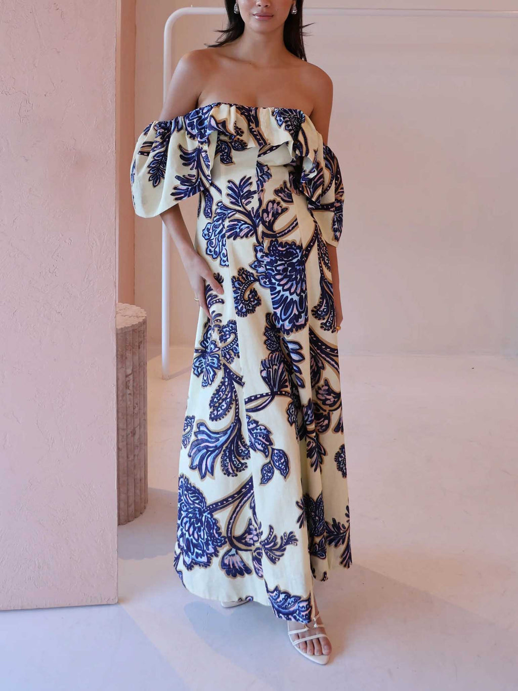 Exquisite Off-the-shoulder Paisley Print Maxi Dress