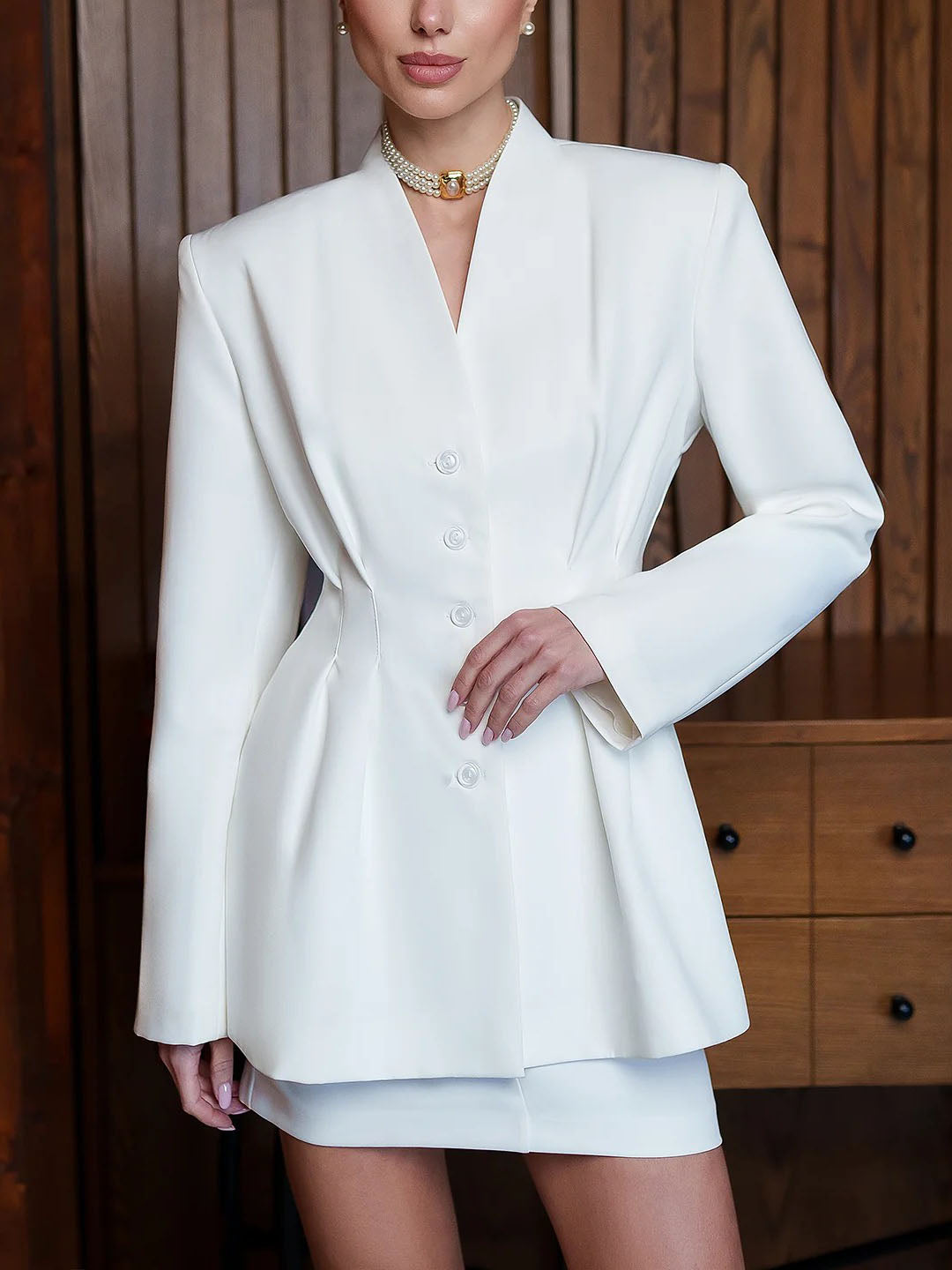 Elegantes, skulpturales Zweiteiler-Set aus Blazer und Rock