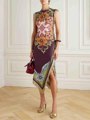 Robe mi-longue à imprimé unique et pompons irréguliers