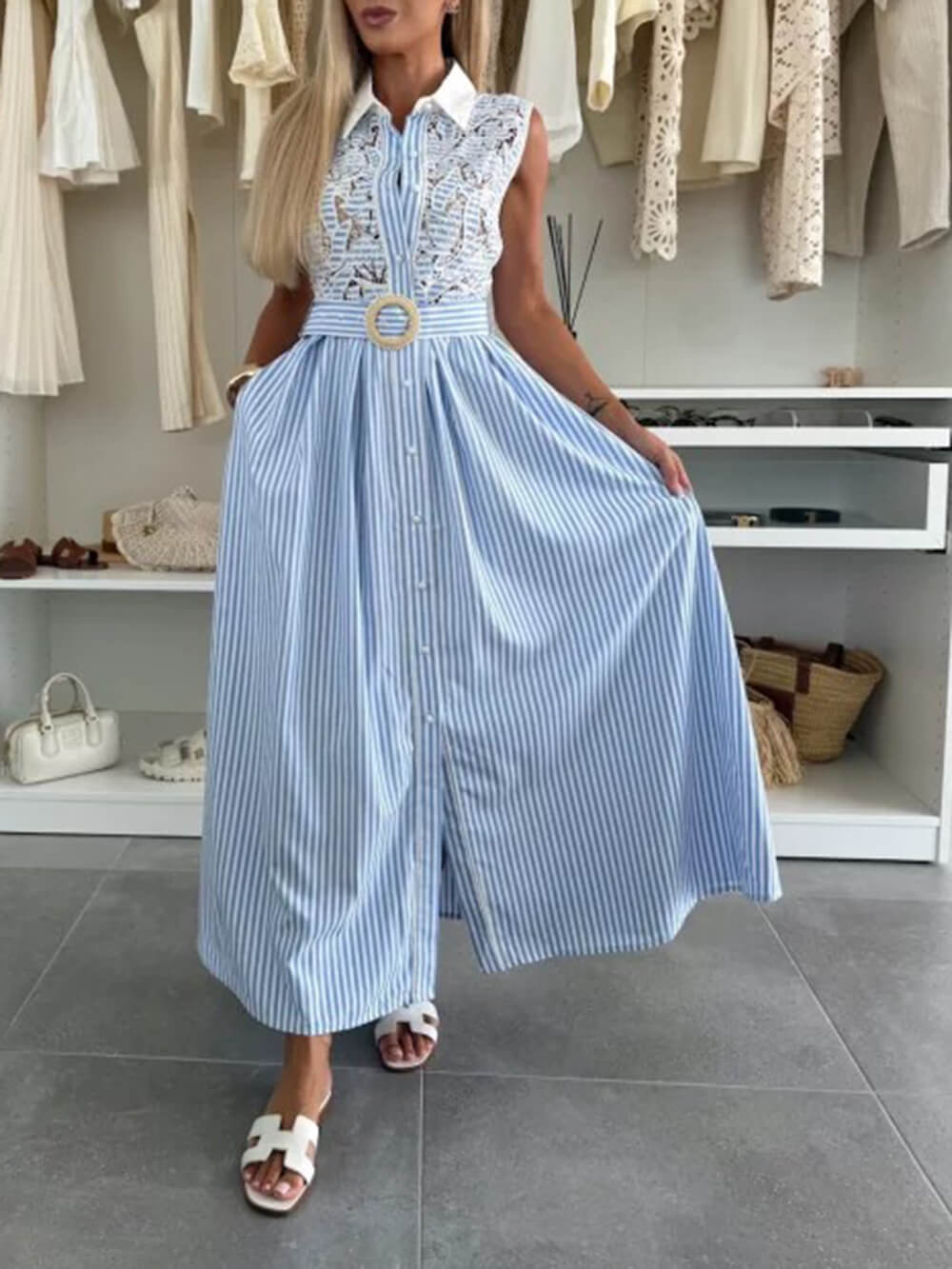 Retro-Maxikleid mit Spitzenbesatz, gestreiftem Print und Button-Down-Kragen