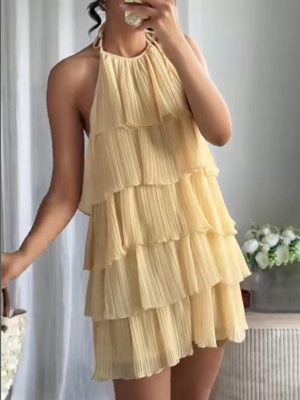 Elegantes Neckholder-Minikleid mit Stufen