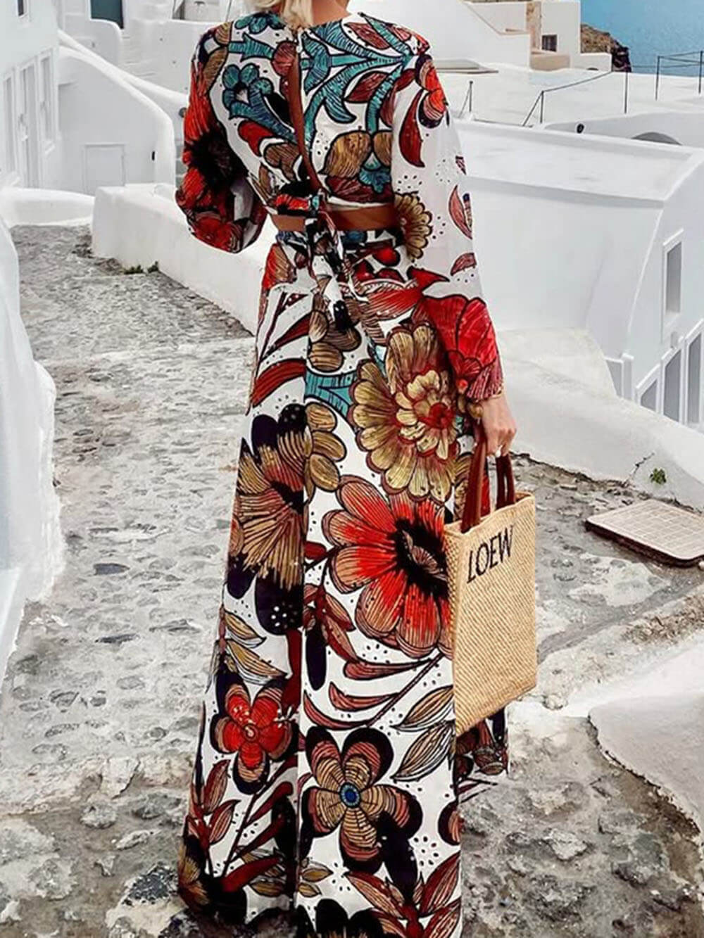 Robe longue à lacets et imprimé coloré unique, nombril nu