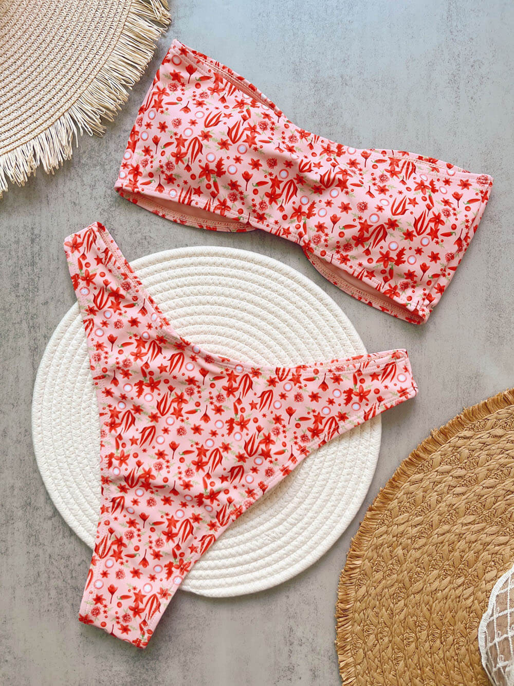 Bandeau-Bikini-Set mit modischem Print und niedriger Taille
