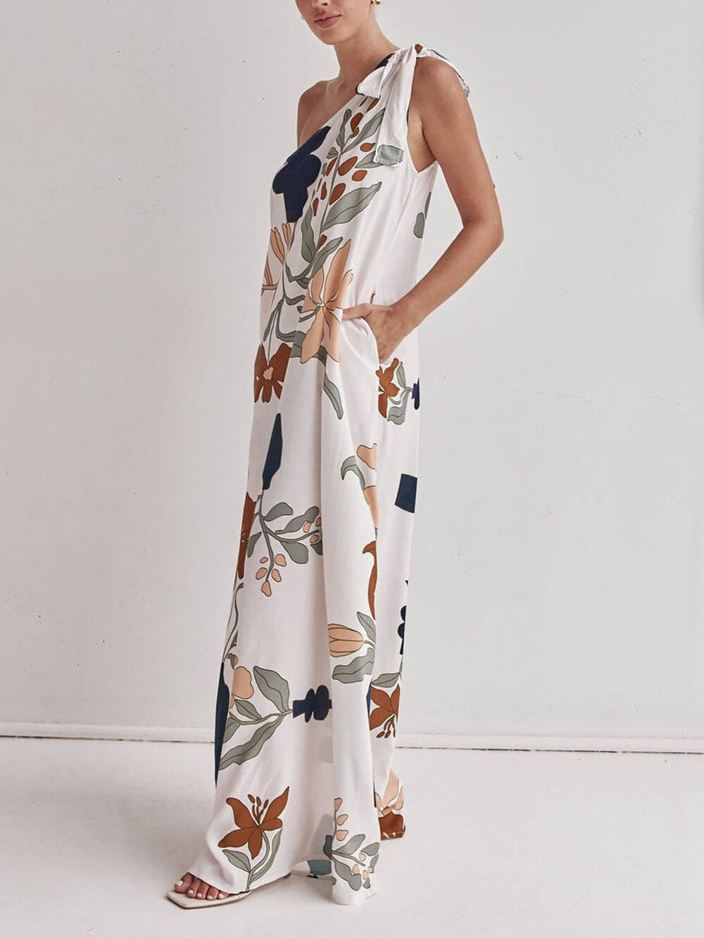 Robe longue ample à imprimé unique, asymétrique, avec poches et lien