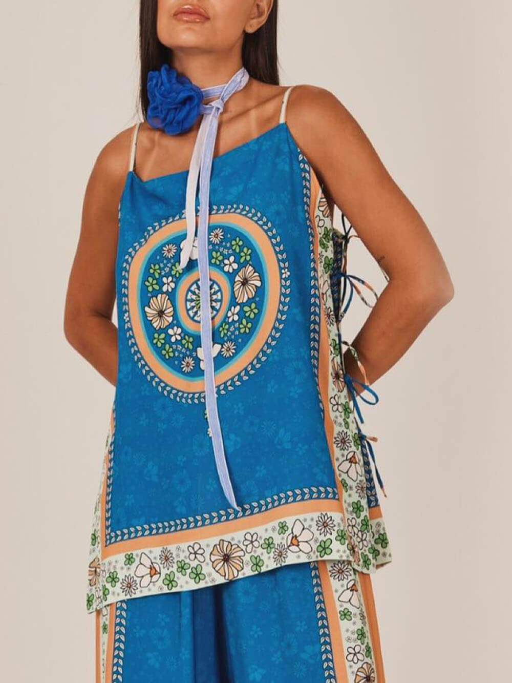 Klassische, einzigartige Camisole-Oberteile mit Blumendruck und Schnürung