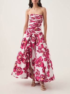 Robe longue fleurie Elegance Perfect Moment à épaules dénudées et corsage froncé drapé et ourlet à bulles