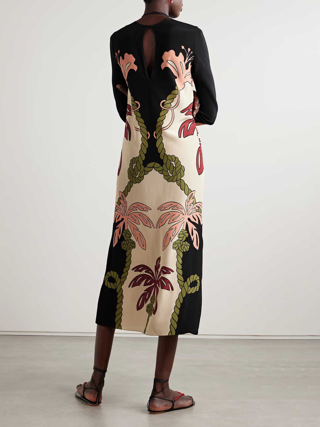 Elegantes langärmliges Midikleid mit Palmenblatt-Print