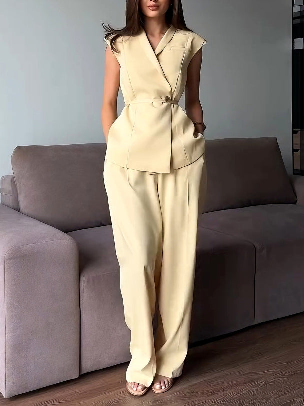 Pantalon élégant à jambes larges et taille haute