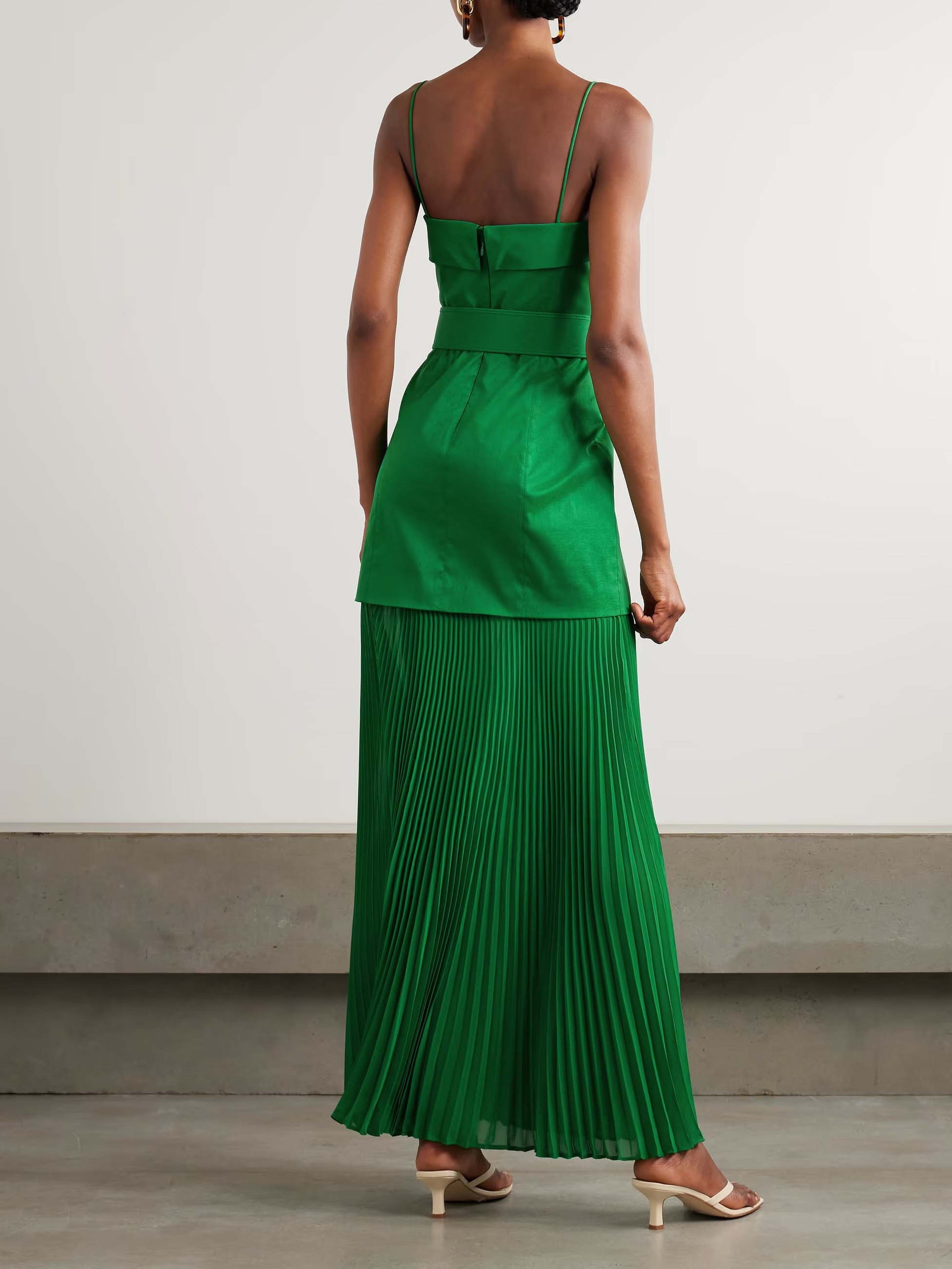 Elegantes Tanktop mit Halter-Ausschnitt und Taillenband