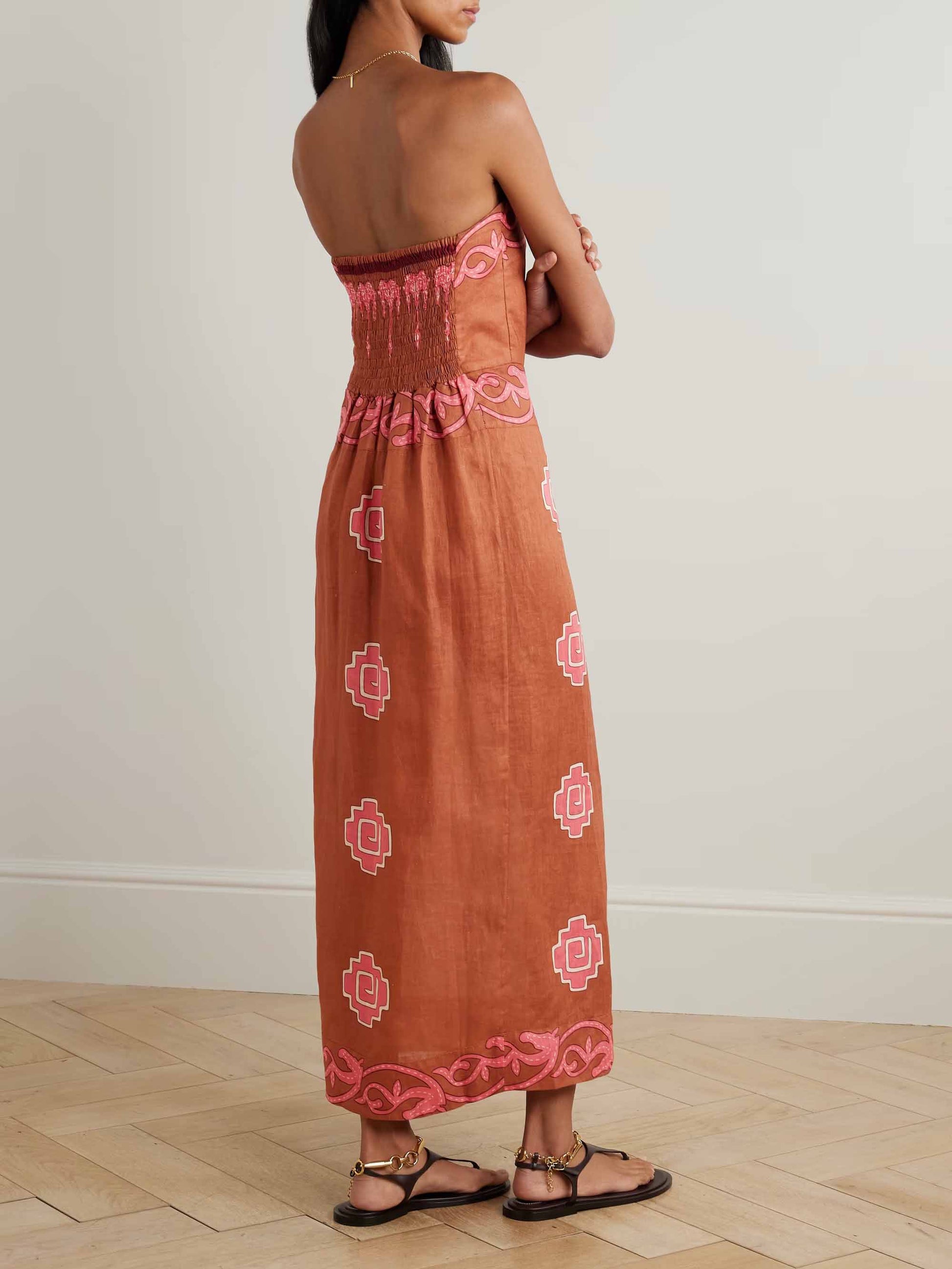Robe mi-longue fendue imprimée sans bretelles style rétro