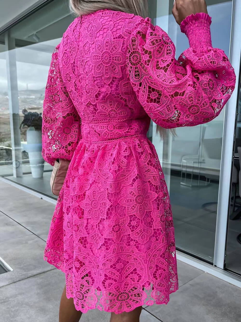 Sexy Minikleid aus hohler Spitze