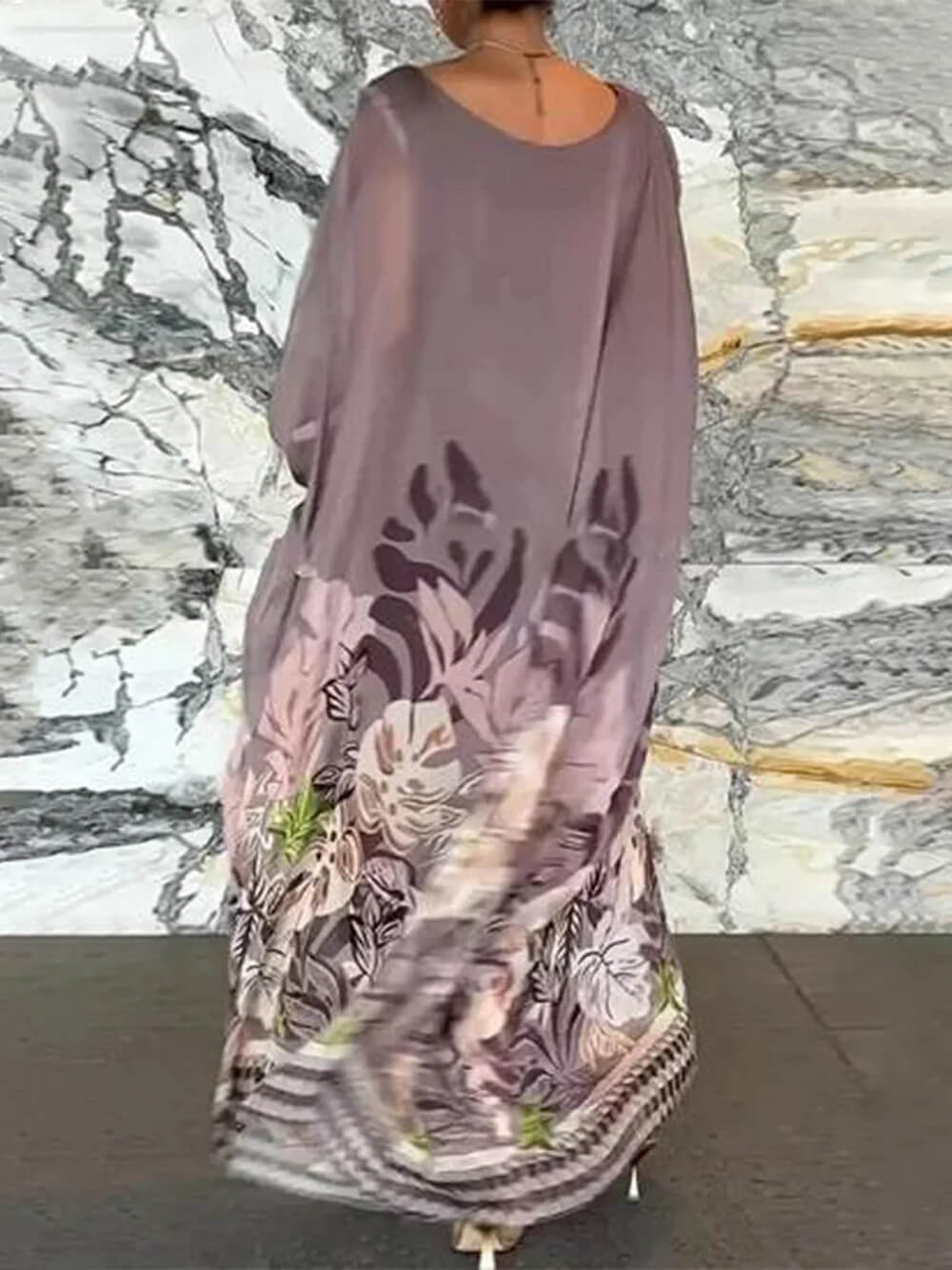 Robe longue surdimensionnée à manches chauve-souris et imprimé végétal