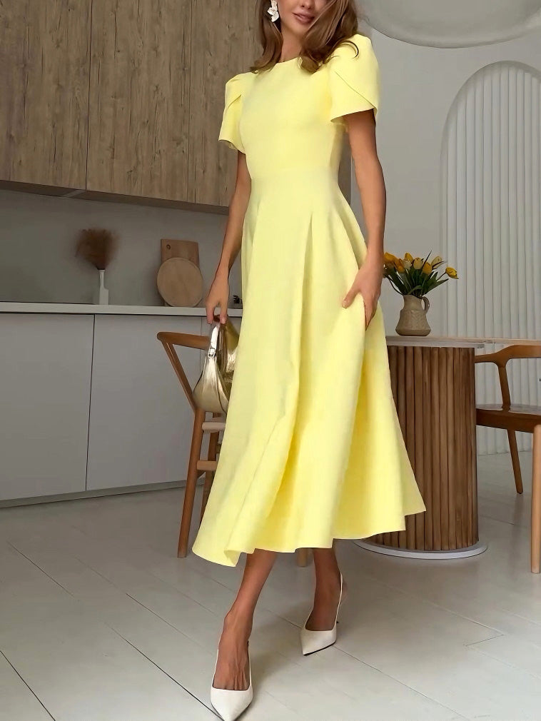 Elegantes Midikleid mit hohem Halsausschnitt und Knospenärmeln