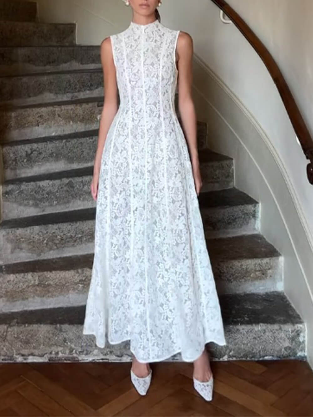 Elegantes, zeitloses, ärmelloses, figurbetontes Maxikleid aus Spitze