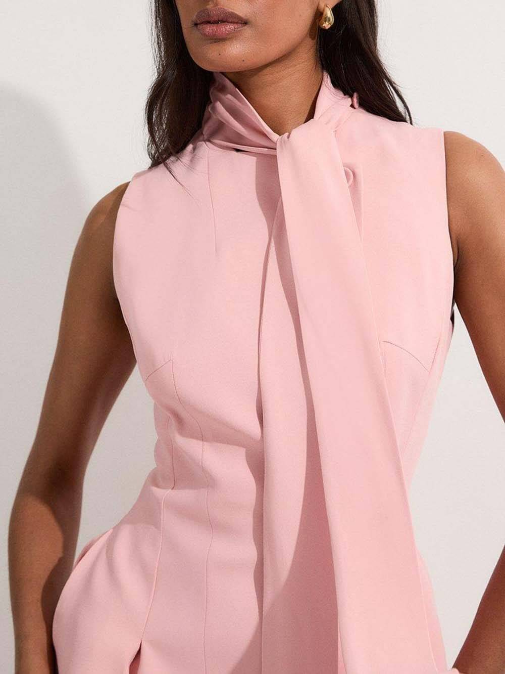 Robe midi élégante ajustée à nouer