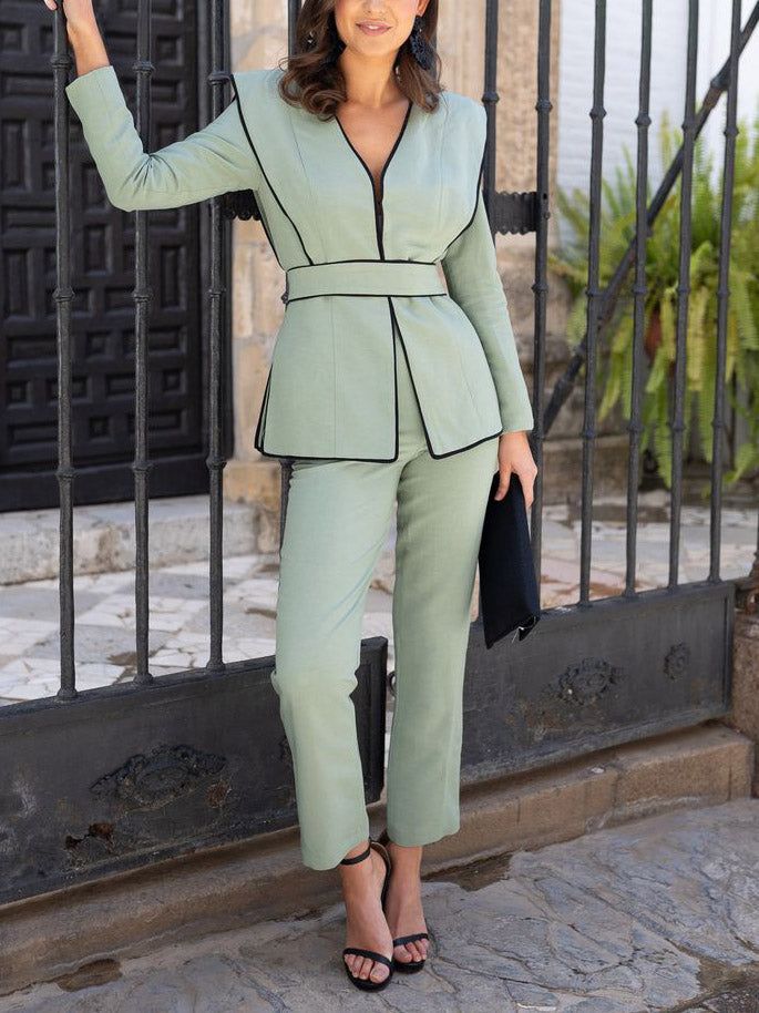 Pantalon décontracté à passepoils noirs