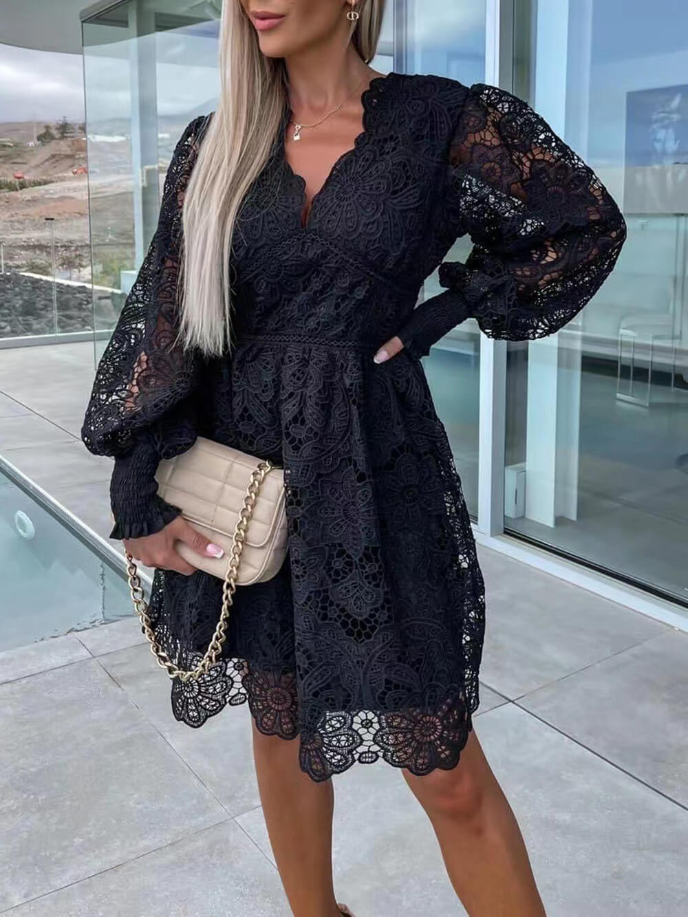 Sexy Minikleid aus hohler Spitze
