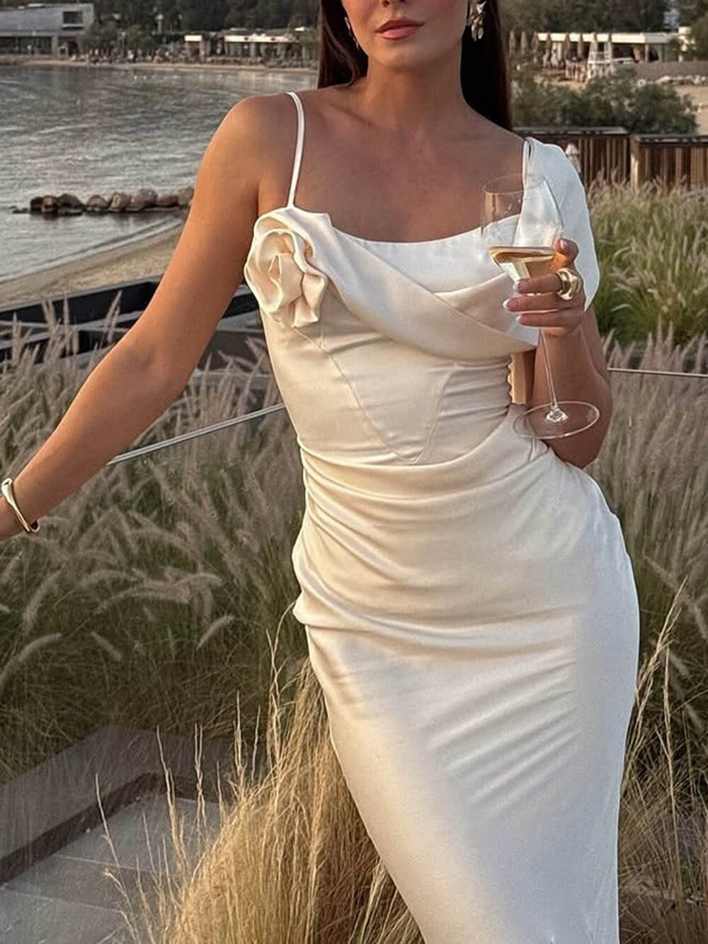 Elegantes, plissiertes Maxi-Partykleid mit Fischschwanz-Schleife