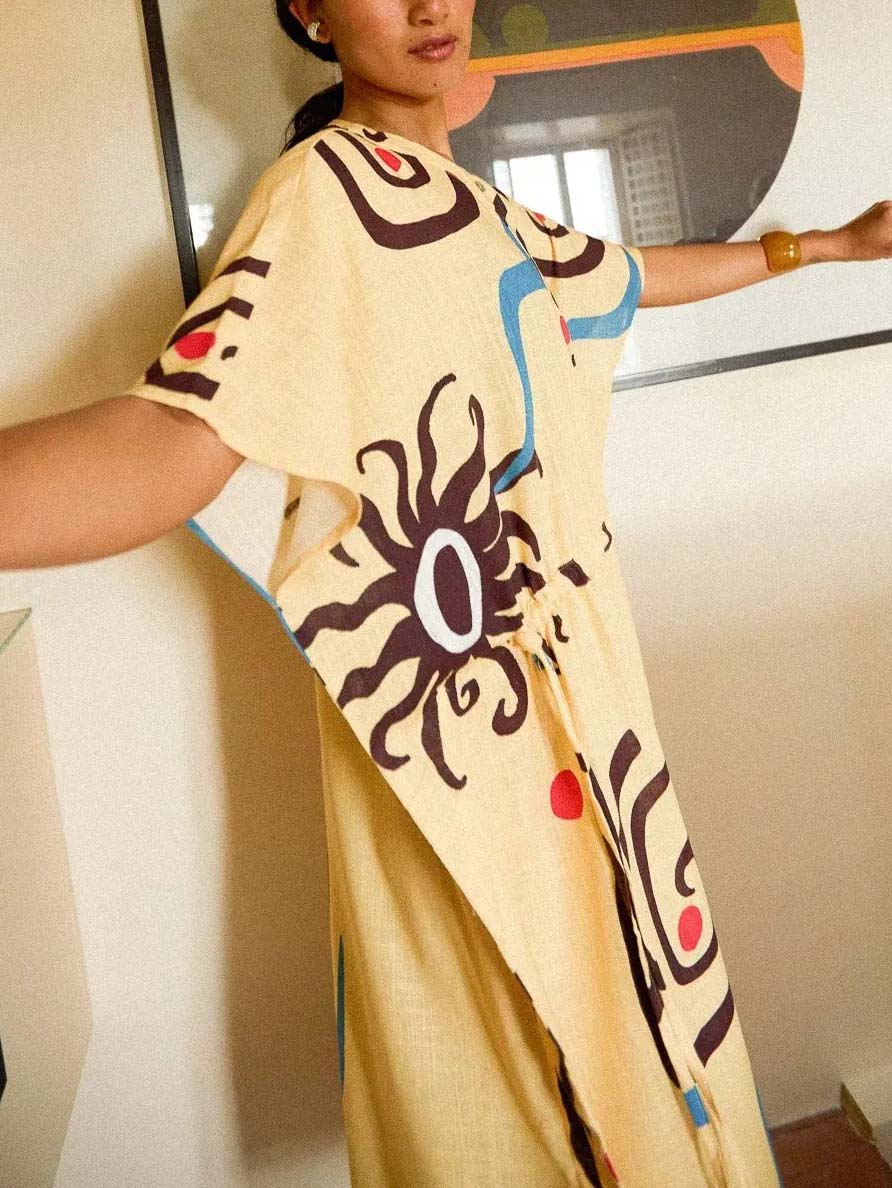 Robe longue à imprimé floral et ceinture nouée à la taille Unique Art
