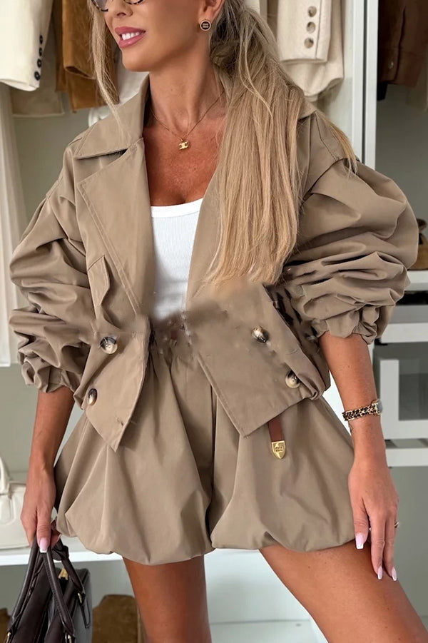 Elegante, kurze Jacke mit gerüschten Ärmeln