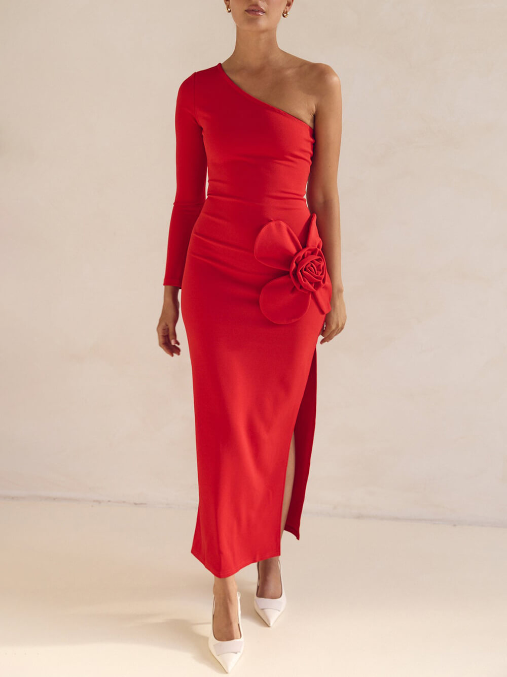 Robe longue de bal exquise à une épaule, décolleté asymétrique, décoration florale, fente latérale