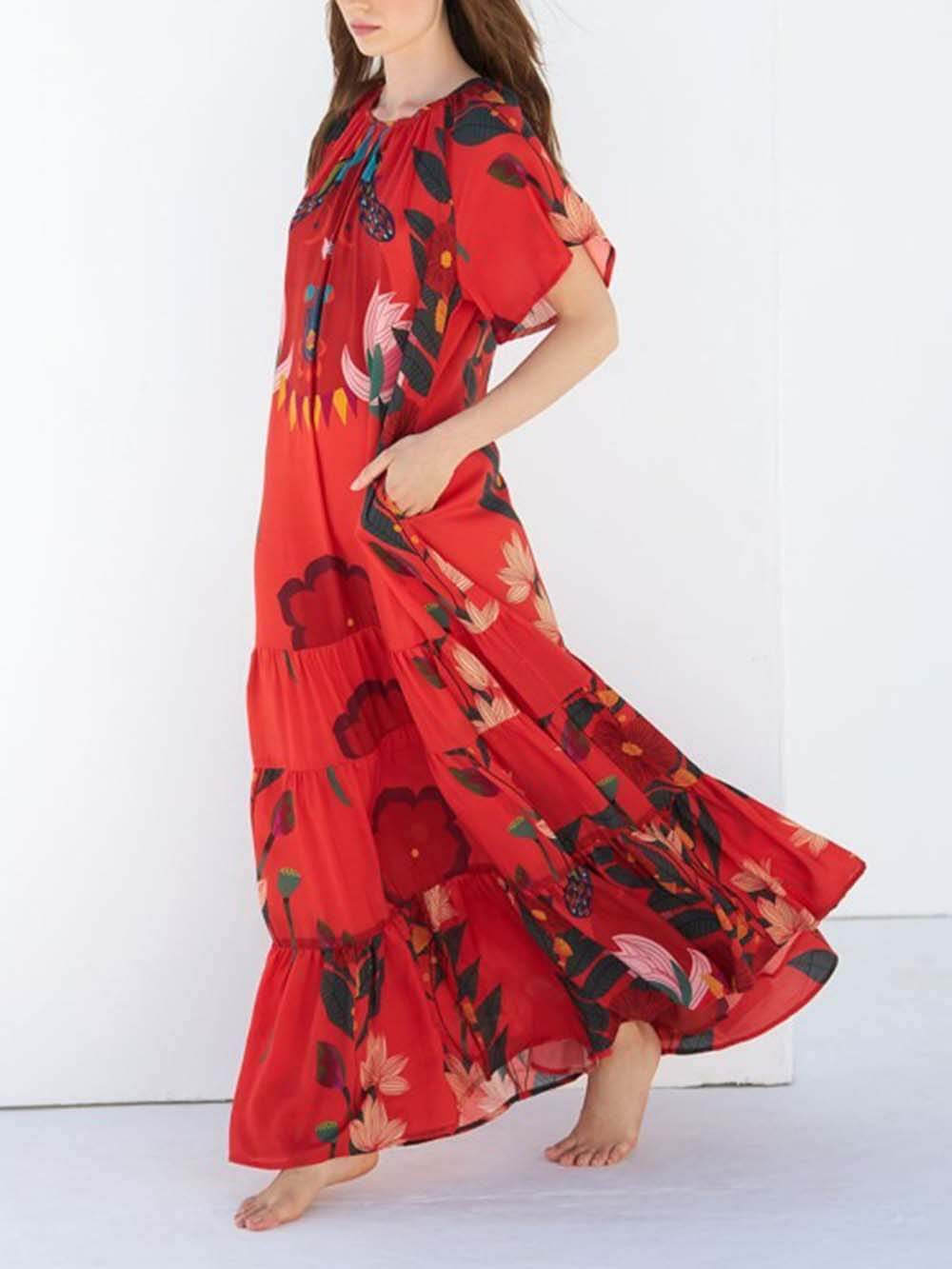Robe longue à manches courtes et épaules tombantes à imprimé floral unique