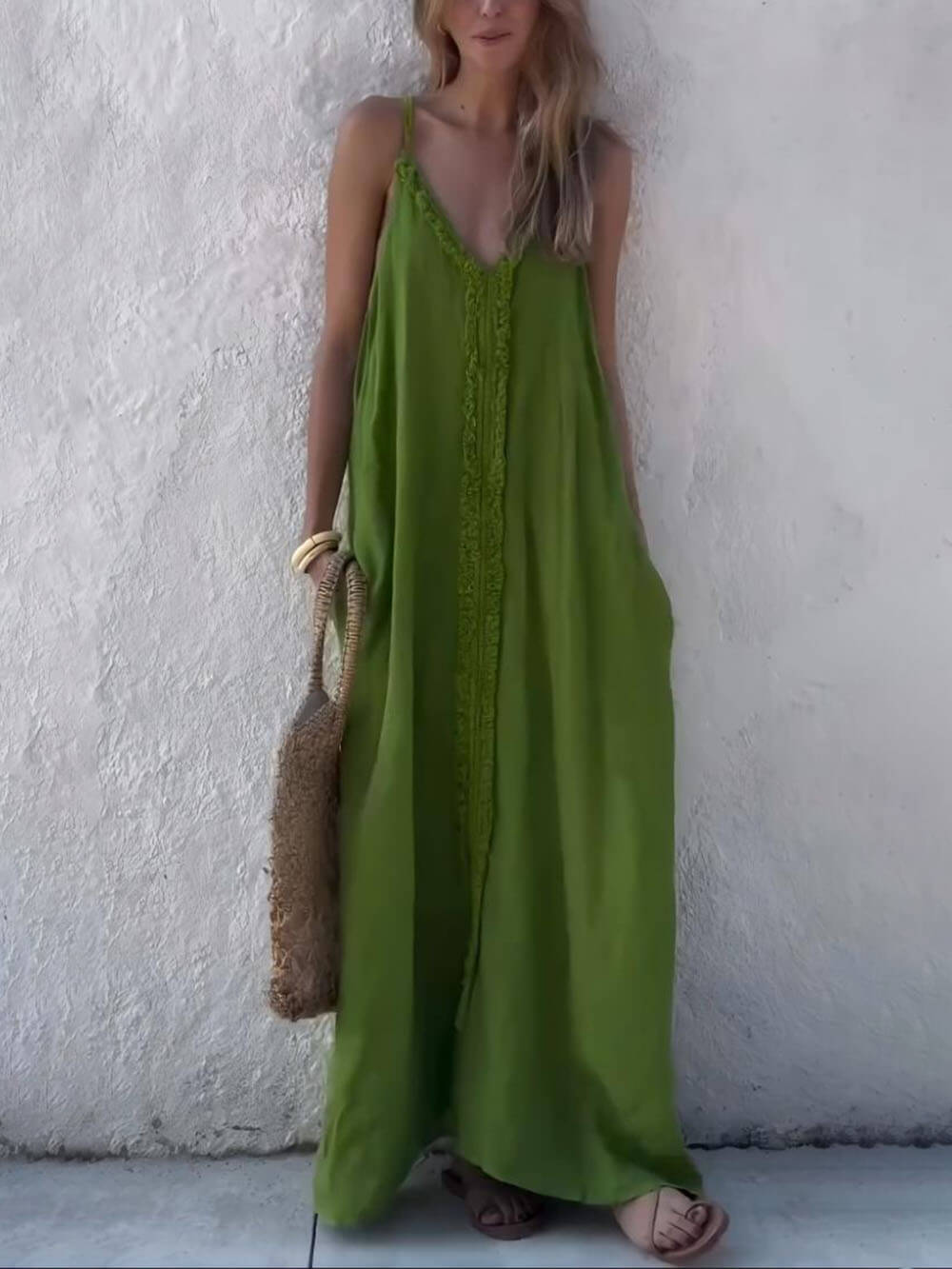 Robe longue à bretelles et col en V, moderne et unique, avec décoration en dentelle