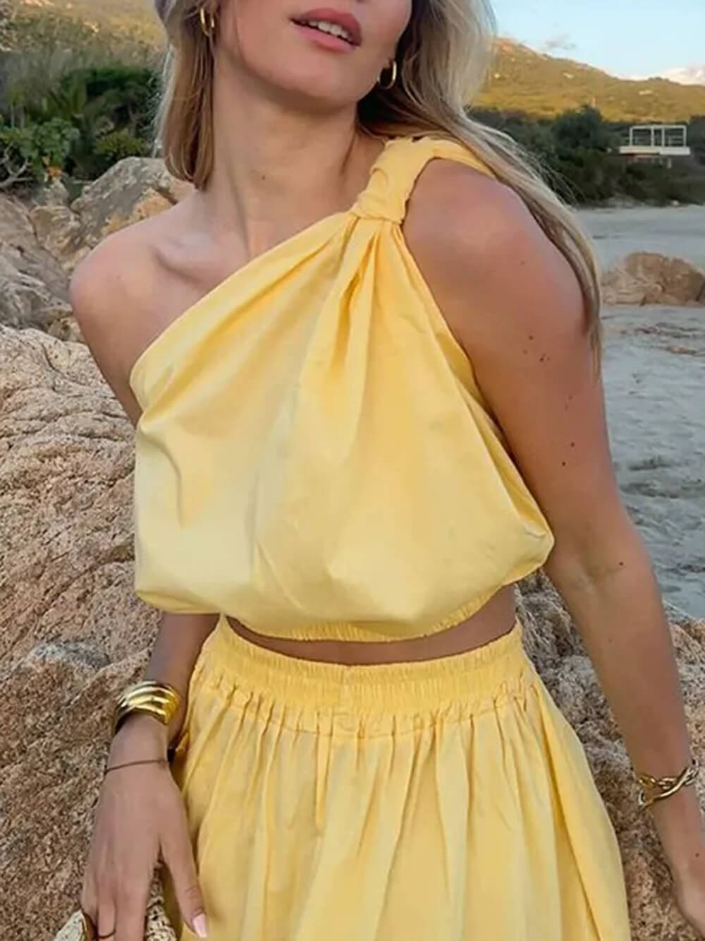 Jupe longue élégante à taille haute froncée unie