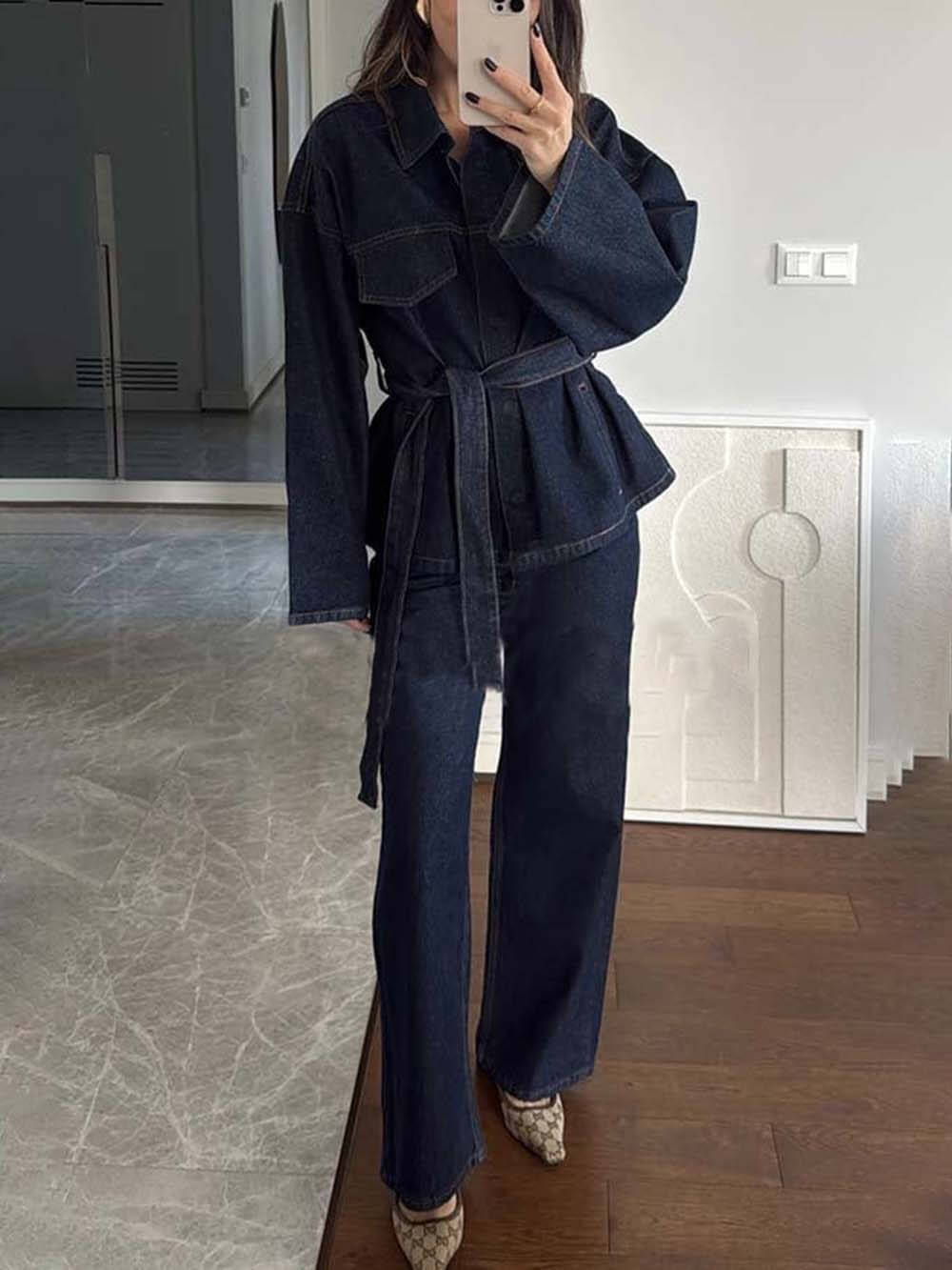 Veste en jean boutonnée à manches longues et col à poches, style workwear classique