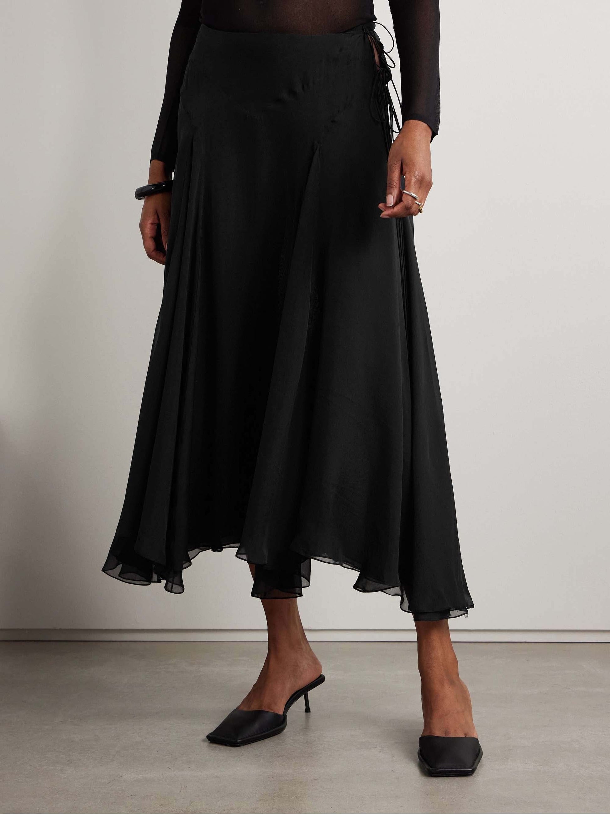 Exquisiter asymmetrischer Maxirock aus plissiertem Chiffon