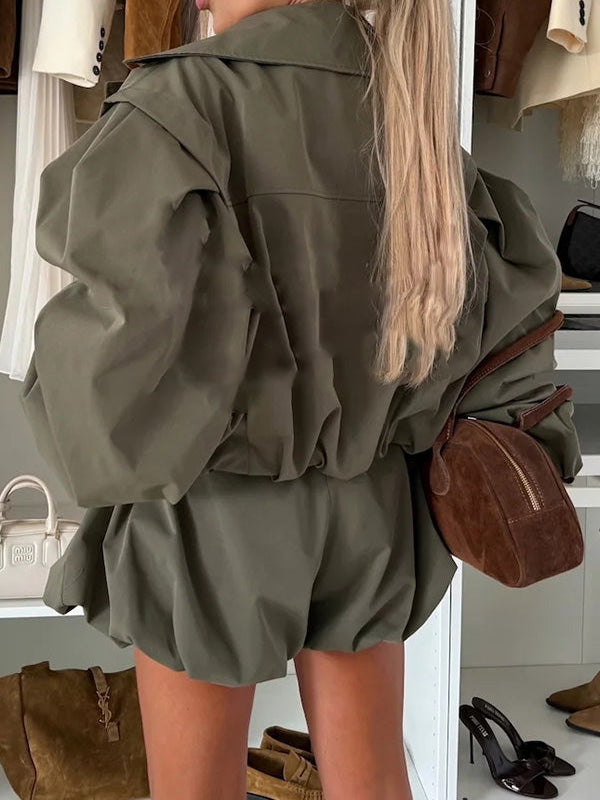 Elegante, kurze Jacke mit gerüschten Ärmeln